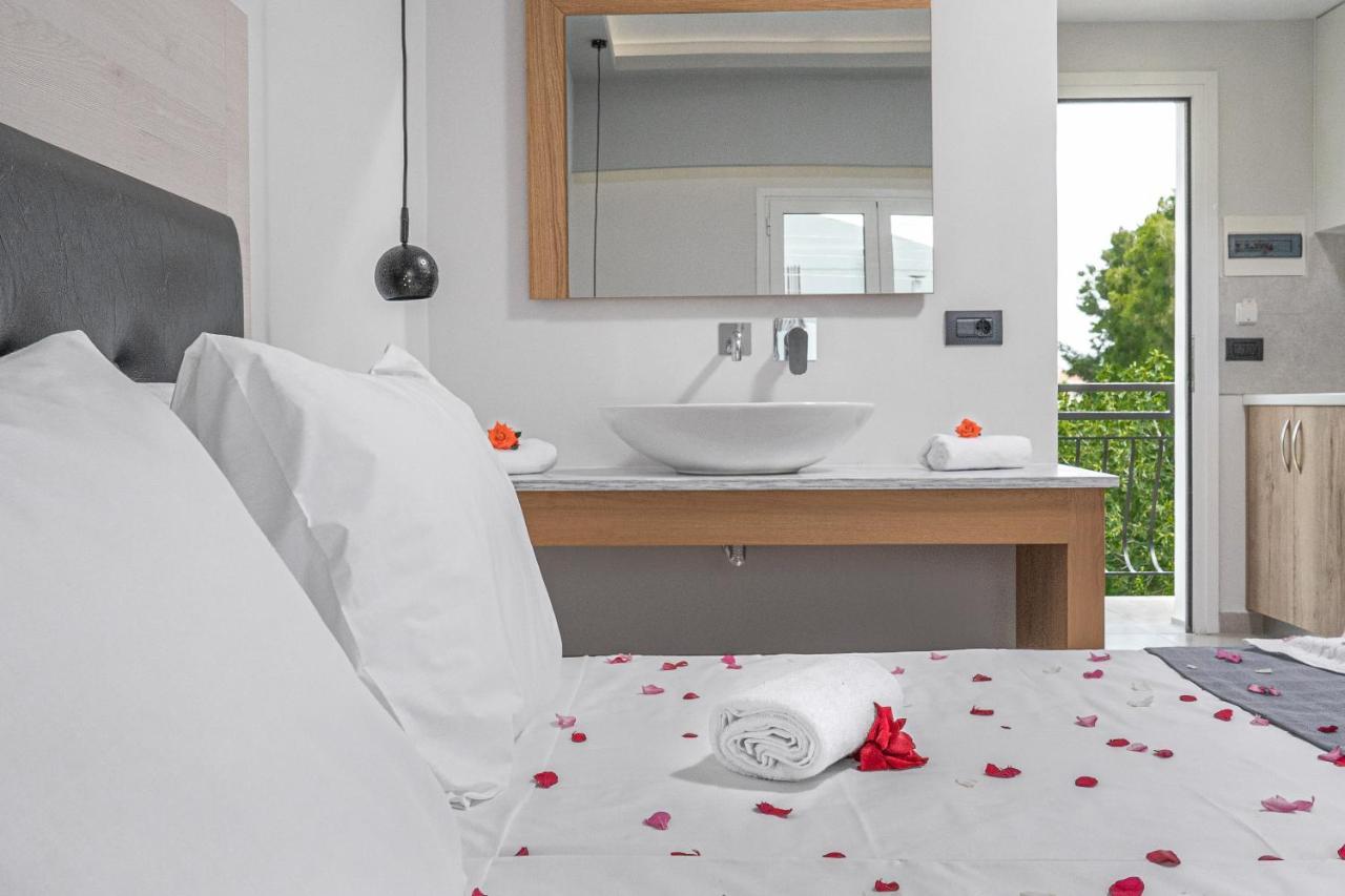 Breeze Luxury Rooms Laganas Esterno foto